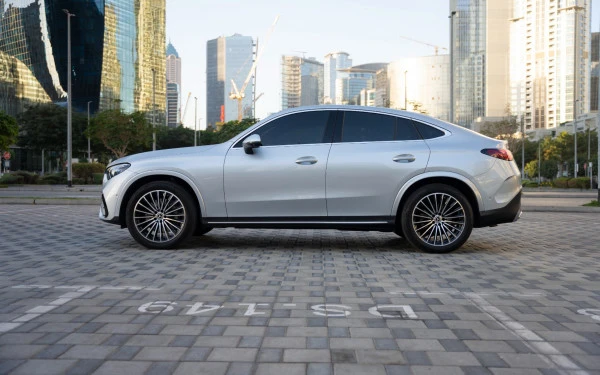  Silver Mercedes GLC 300 Photo 