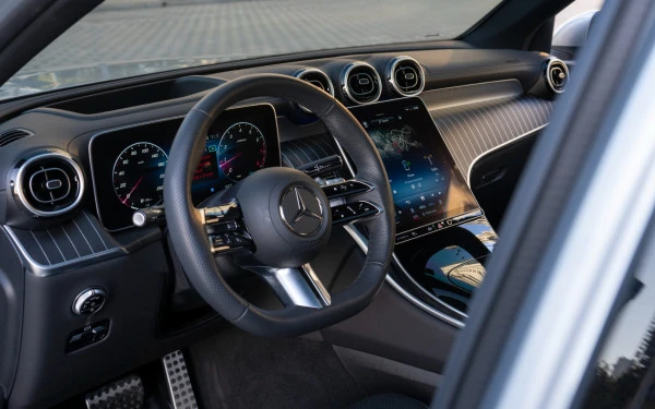  Silver Mercedes GLC 300 Photo 