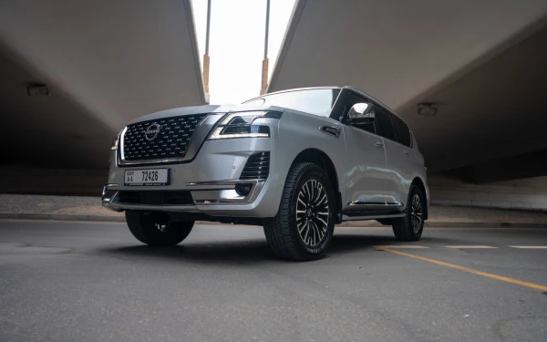  Silver Nissan Patrol Platinum V6 Photo 