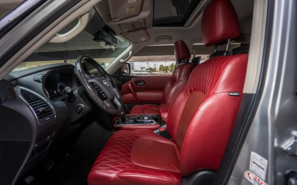  Silver Nissan Patrol Platinum V6 Photo 