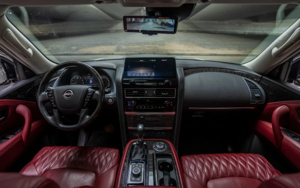  Silver Nissan Patrol Platinum V6 Photo 