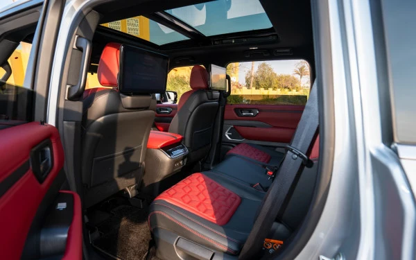  Silver Nissan Patrol Platinum V6 Photo 