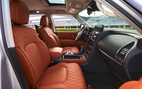  Silver Nissan Patrol V6 Photo 