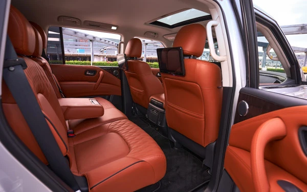  Silver Nissan Patrol V6 Photo 