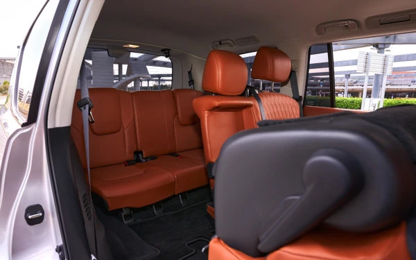  Silver Nissan Patrol V6 Photo 