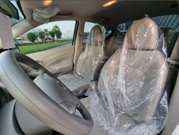  Silver Nissan Sunny Photo 
