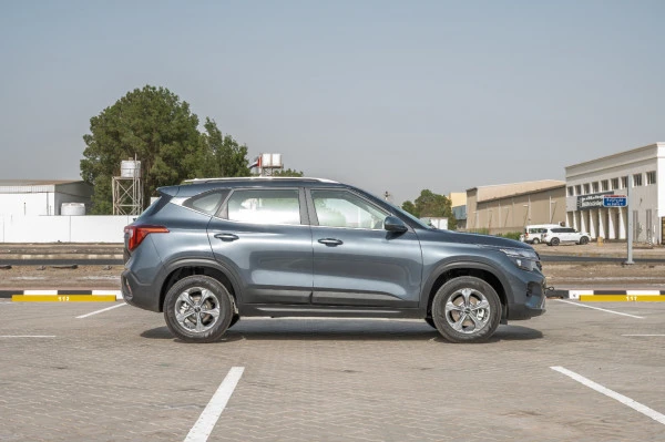  Dark Grey KIA Seltos Photo 