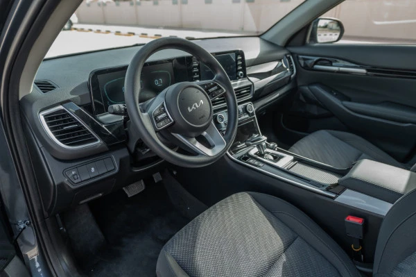  Dark Grey KIA Seltos Photo 