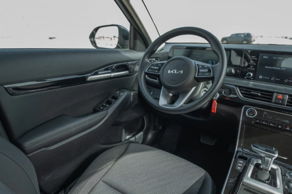  Dark Grey KIA Seltos Photo 