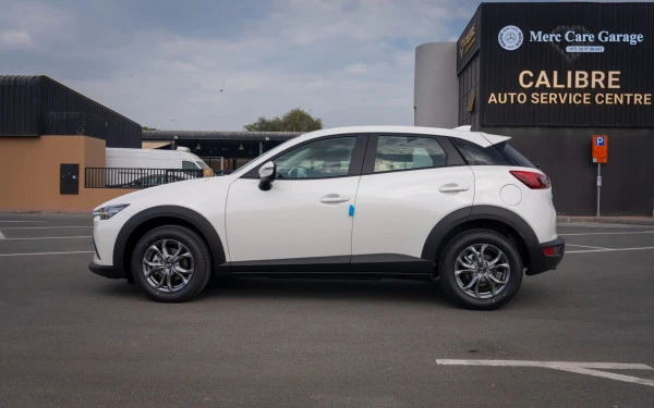  White Mazda CX3 Photo 