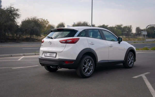  White Mazda CX3 Photo 