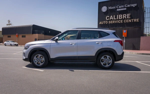  Urban Gray Pearl KIA Seltos Photo 