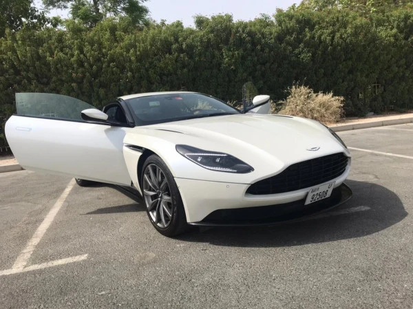  White Aston Martin DB11 Photo 
