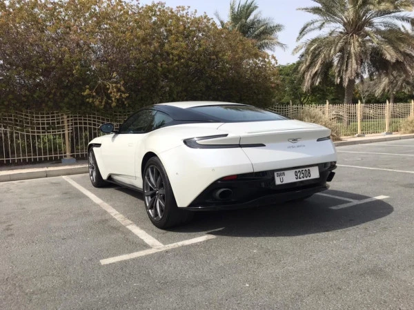  White Aston Martin DB11 Photo 