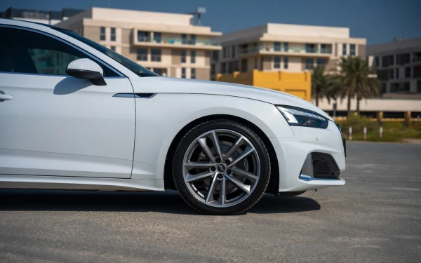  White Audi A5 Photo 