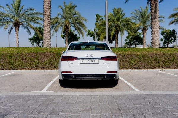  White Audi A6 Photo 