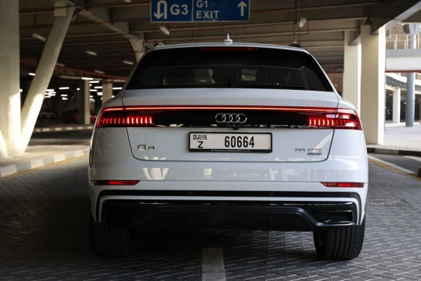  White Audi Q8 55TFSI quattro Photo 