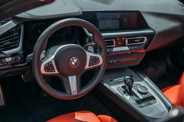  White BMW Z4 cabrio Photo 