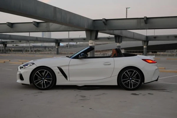  White BMW Z4 M40i Photo 