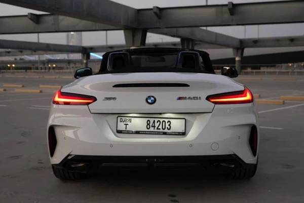  White BMW Z4 M40i Photo 