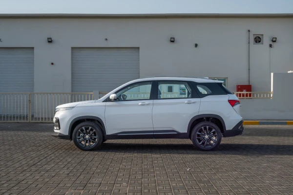  White Chevrolet Captiva Photo 