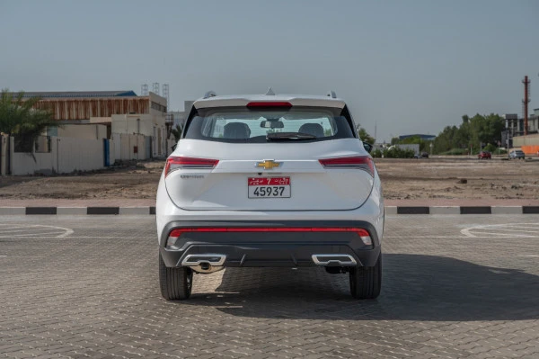  White Chevrolet Captiva Photo 