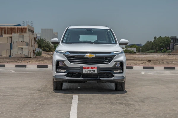  White Chevrolet Captiva Photo 