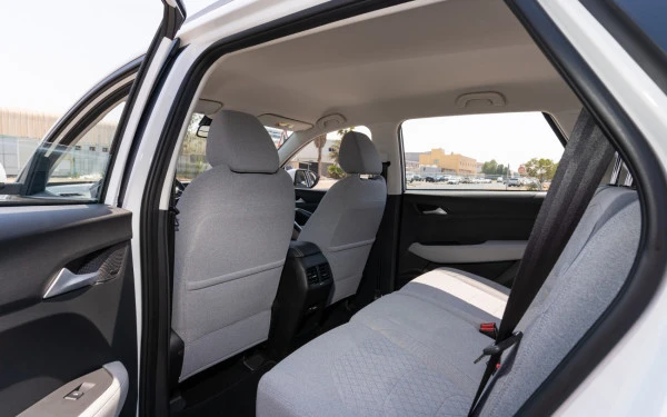  White Chevrolet Captiva Photo 