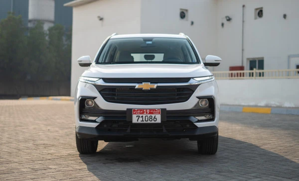  White Chevrolet Captiva Photo 