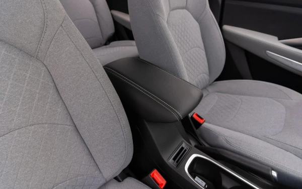  White Chevrolet Captiva Photo 