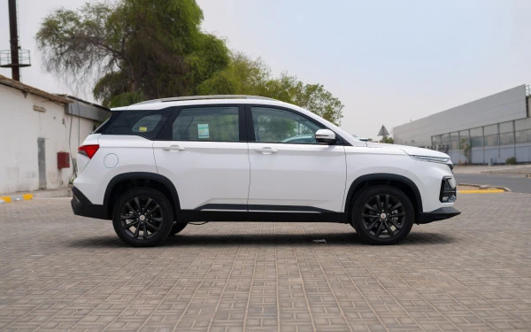  White Chevrolet Captiva Photo 