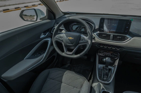  White Chevrolet Groove Photo 