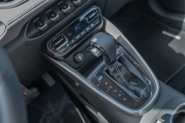  White Chevrolet Groove Photo 