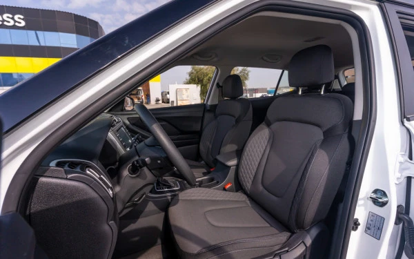  White Hyundai Creta Photo 