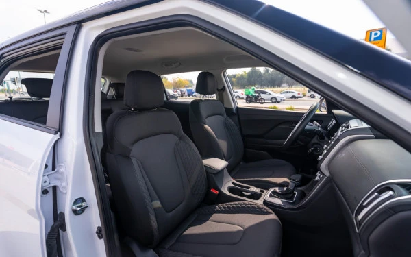  White Hyundai Creta Photo 