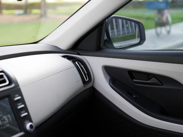  White Hyundai Creta Photo 