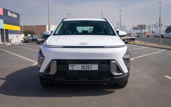 White Hyundai Kona Photo 