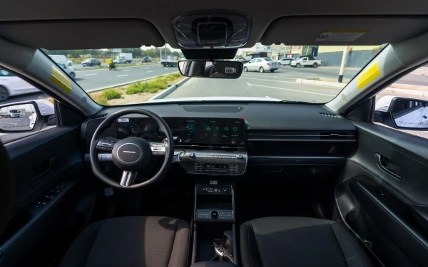  White Hyundai Kona Photo 