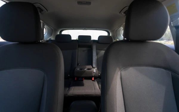  White Hyundai Kona Photo 