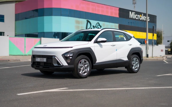  White Hyundai Kona Photo 
