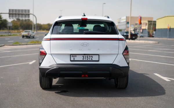  White Hyundai Kona Photo 