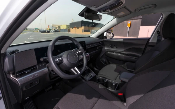  White Hyundai Kona Photo 