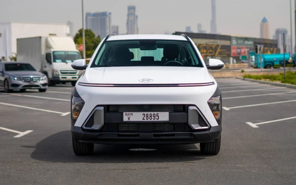  White Hyundai Kona Photo 