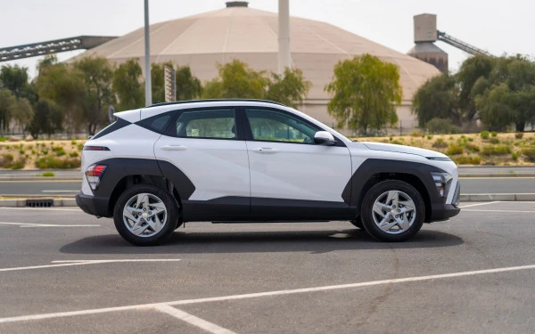  White Hyundai Kona Photo 