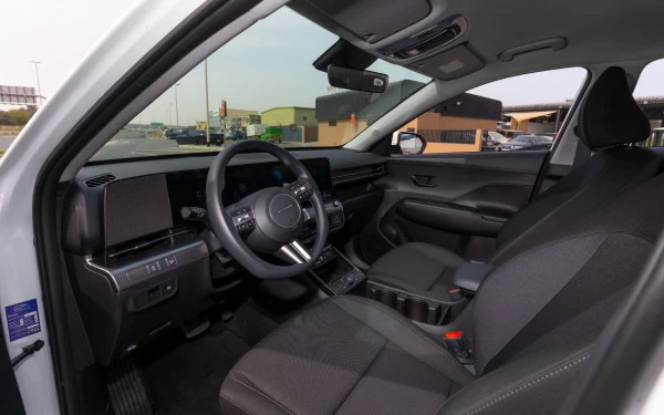  White Hyundai Kona Photo 
