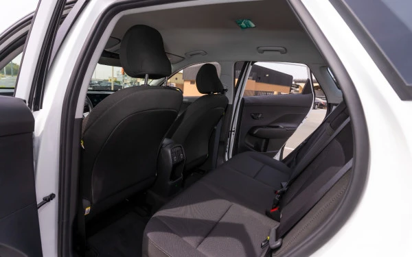  White Hyundai Kona Photo 