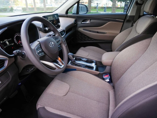  White Hyundai Santa Fe Photo 