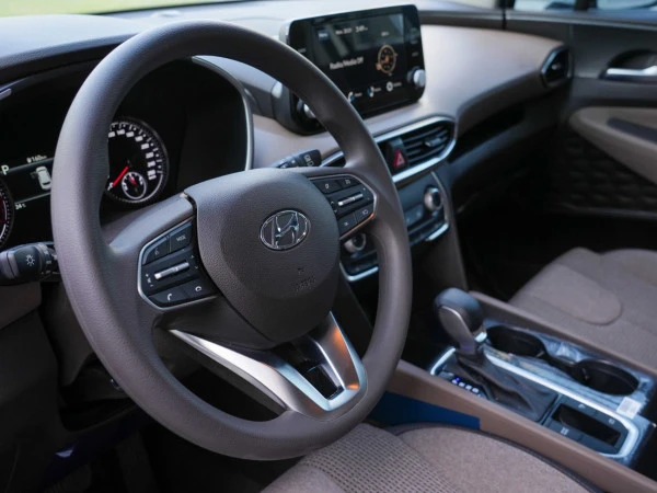  White Hyundai Santa Fe Photo 