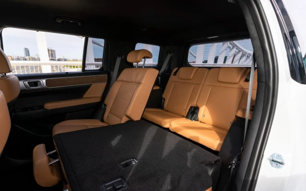  White Hyundai Santa Fe Photo 