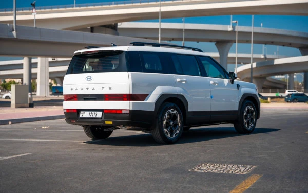  White Hyundai Santa Fe Photo 